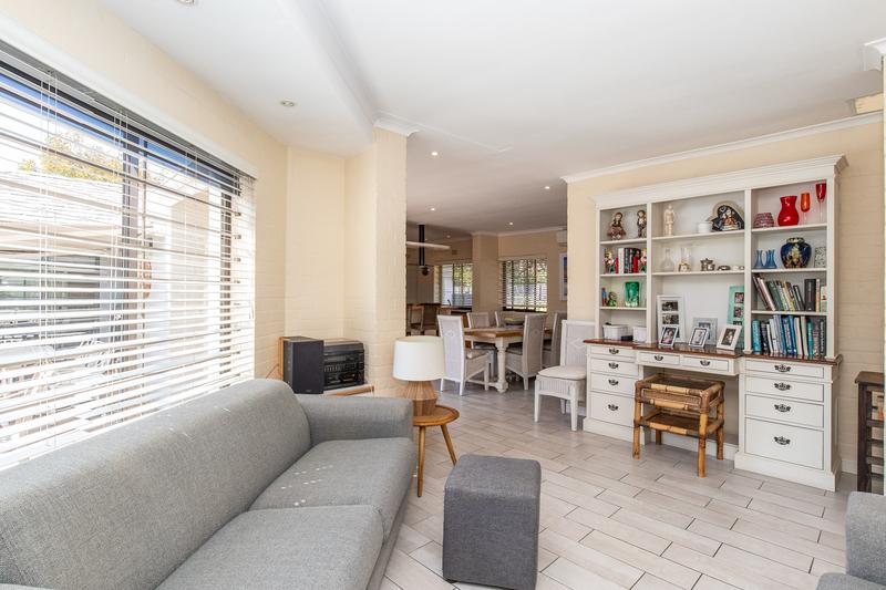 To Let 3 Bedroom Property for Rent in Constantia Western Cape